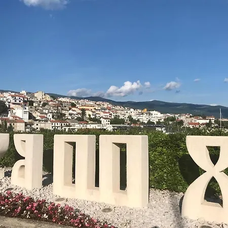 アパート Loft-beach-apartments Ratko