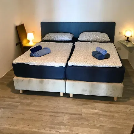 Loft-beach-apartments Ratko Appartement