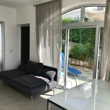 Loft-beach-apartments Ratko Apartment *