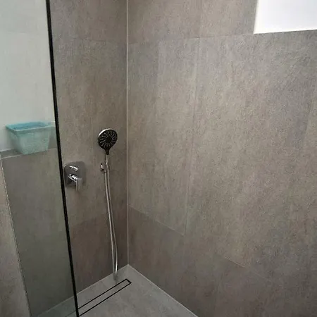 Loft-beach-apartments Ratko Apartment *