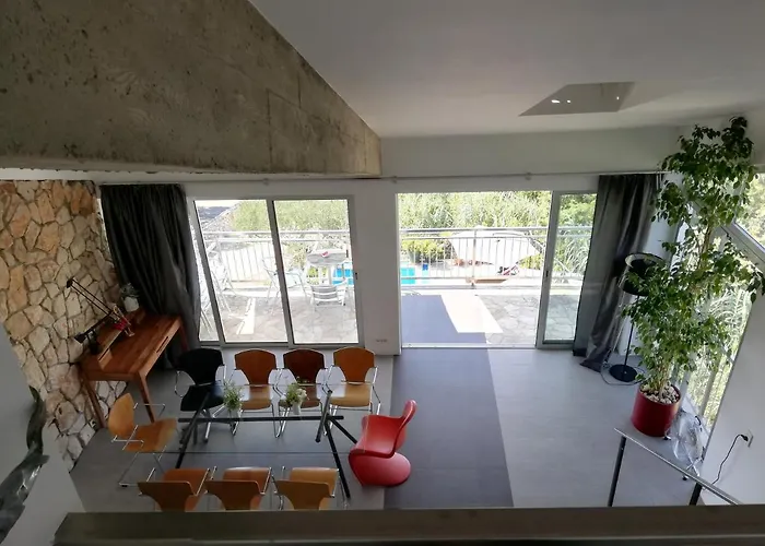 Loft-beach-apartments Ratko アパート